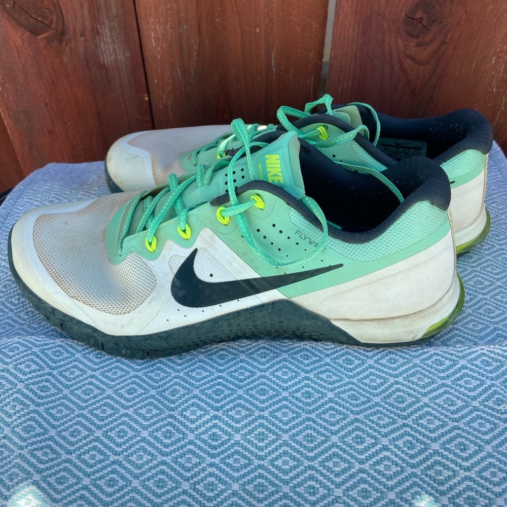 Nike Metcon 2 “Barely Green”